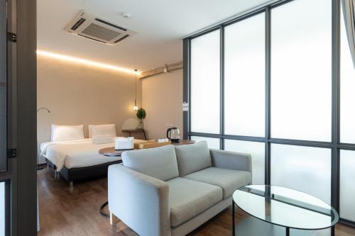 Wonderwall Hotel Room Type - Deluxe Double Studio