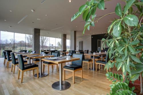 مطعم, eXo Fly Level 4 Hotel Stuttgart-Flughafen in Ostfildern