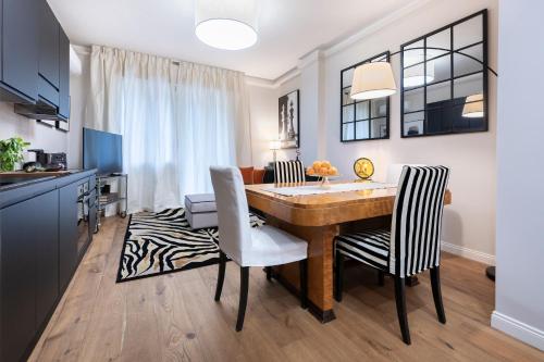 Angelico apt con balcone e ascensore - image 13