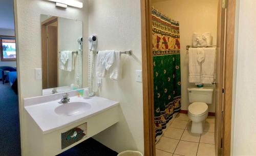 Americas Best Value Inn - Bighorn Lodge - image 37