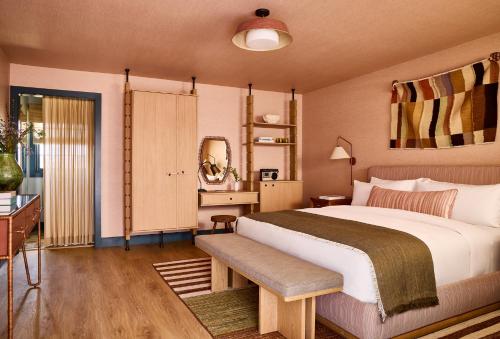 Sunset Beach Motel - image 16