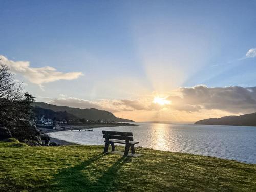Зручності, Glen Mhor in Glenelg