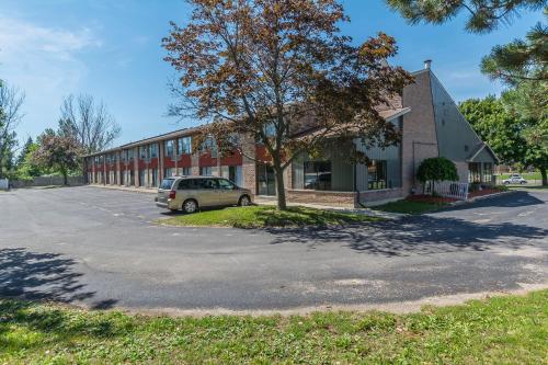 ทัศนียภาพภายนอกโรงแรม, Ramada by Wyndham Kingston in คิงสตัน (ON)