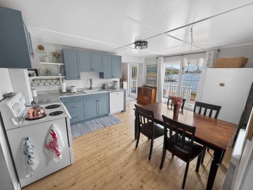 Seaside Serendipity Cottage in Merritt's Harbour (NL)