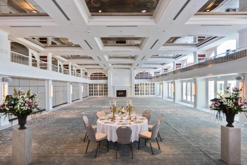 Banquet hall, Princes' Palace Resort in Buyukada