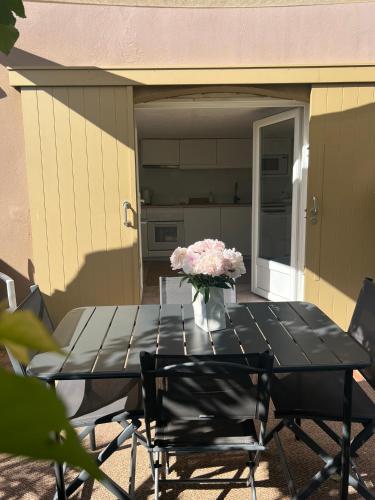 T2 - Rez de Jardin, proche de la mer - Location saisonnière - Carqueiranne