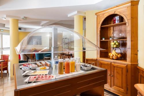 Hotel La Flore near Mt Boron