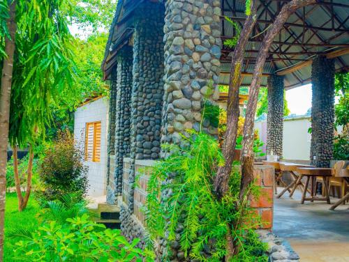Restoran, Breezy Lodge in Weru Weru