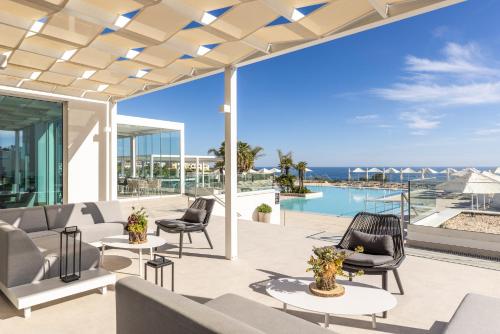 Hotel Baia Cristal Beach & Spa Resort in Carvoeiro