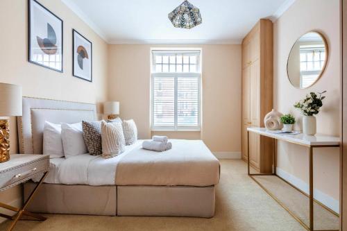 BnBNova - 3BR - Heart of Mayfair - Bond St - image 2