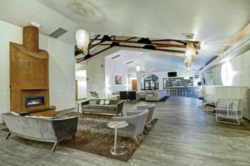 Desert Rose Resort 1BR Apartment - image 9