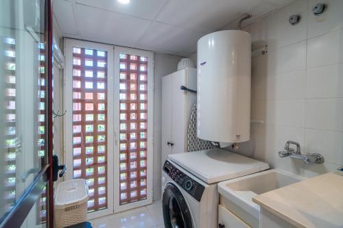 Cubo's Golf & Playa Marbella Apartment - image 5