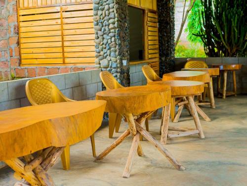 Restoran, Breezy Lodge in Weru Weru