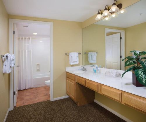 Sedona Resort 2BR 2BA King Balcony - image 2