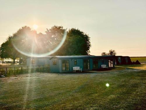 Glamping Pod with Stunning Views - Wiltshire - Texel in Compton Bassett