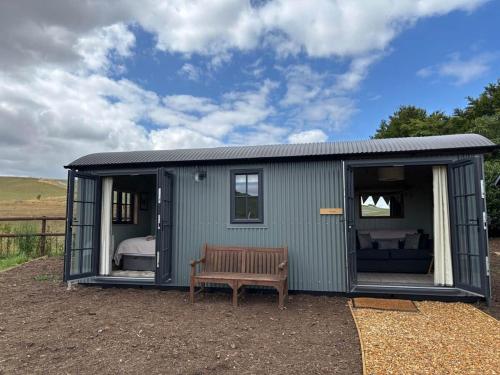 Glamping Pod with Stunning Views - Wiltshire - Texel in Compton Bassett