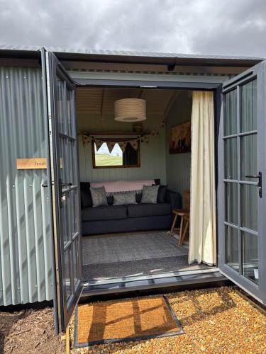 Glamping Pod with Stunning Views - Wiltshire - Texel in Compton Bassett