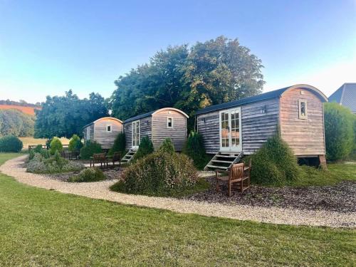 Luxury Shepherd Hut, Wiltshire, Amazing Vistas - Horsecombe in Compton Bassett