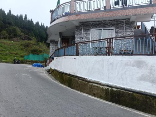 Doma homestay in Lower Mamring Khasmahal