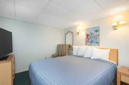 Sea View Inn - image 32