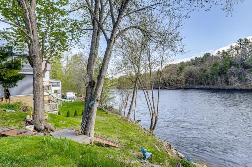 Near Trails & Lakes! Pemigewasset River Townhome in Frenklina (NH)