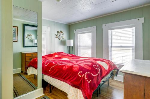 Near Trails & Lakes! Pemigewasset River Townhome in Frenklina (NH)