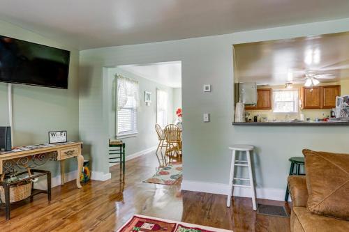 Riverside Franklin Townhome: 2 Private Balconies! in Frenklina (NH)