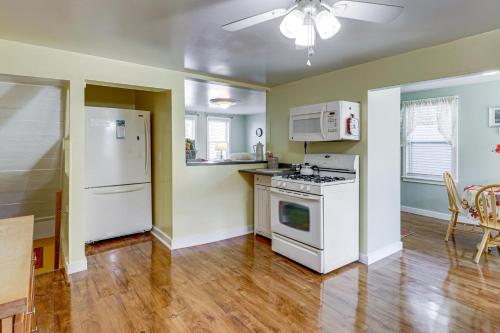 Riverside Franklin Townhome: 2 Private Balconies! in Frenklina (NH)