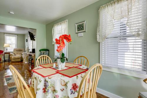 Riverside Franklin Townhome: 2 Private Balconies! in Frenklina (NH)