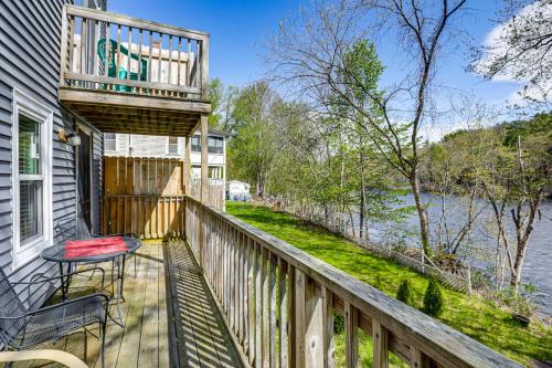 Riverside Franklin Townhome: 2 Private Balconies! in Frenklina (NH)