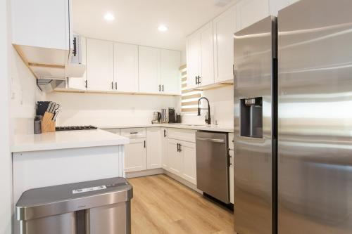 Disney Getaway 3BR Home with Yard and Parking in Valinda (CA)