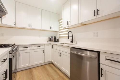 Disney Getaway 3BR Home with Yard and Parking in Valinda (CA)