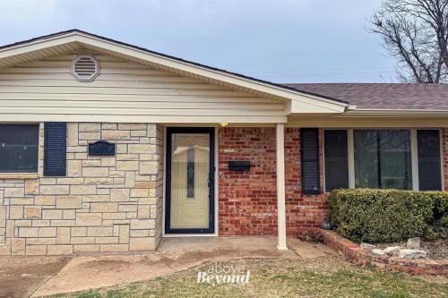 The Spacious Avocado 4 Bed, 2 Bath in Burkburnett (TX)