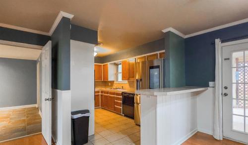 The Spacious Avocado 4 Bed, 2 Bath in Burkburnett (TX)