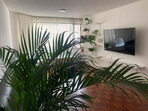 Spacious 3BR Condo near La Carolina Family Friendly Sleeps 6