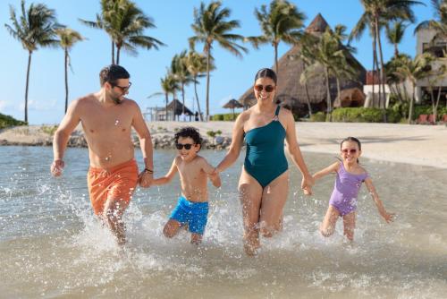 Dreams Aventuras Riviera Maya - All Inclusive in Puerto Aventuras, Mexiko