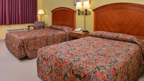 Quad room, accessible