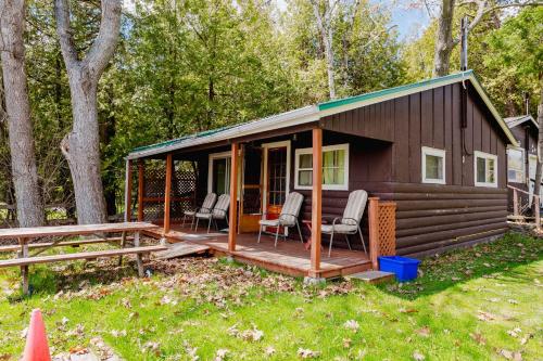 Ambleside - 2-Bedroom Cottage #4, Kawartha Lakes