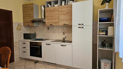 кухня, Apartment Laguna 30,31 in Jagodje