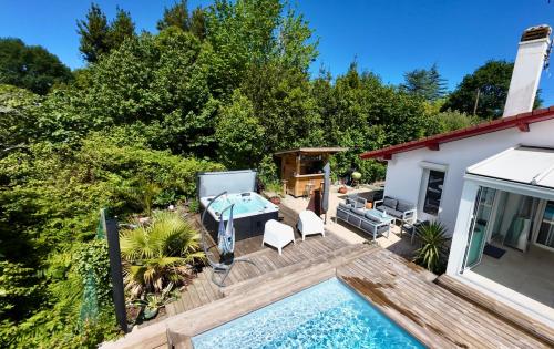 Balkons/terase, Maison des Chênes 64 - Entire house with Heated Pool & Spa (Maison des Chenes 64 - Entire house with Heated Pool & Spa) in Boucau