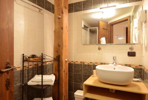 Comfort Triple Room with Shower