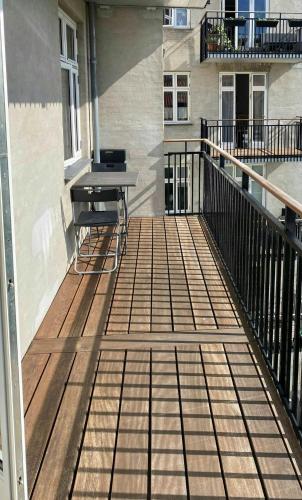 Classic Apartment With A Balcony In Amagerbro - image 6