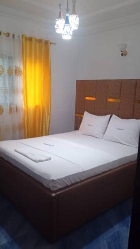 Sky Blue Guest House - Buea in บัวอา