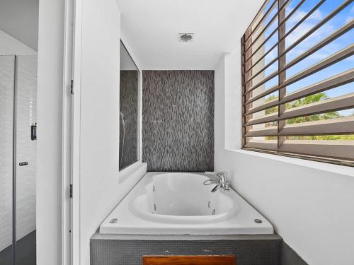 3BR Beachfront Private Pool Ultravioleta Cabarete - image 3