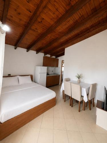 Beach Apartments Gjaci in Tale