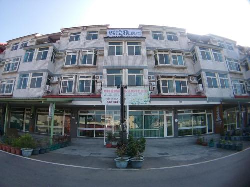 Entrance, Malaya Guest House near Jingzaijiao Tile - Paved Salt Fields