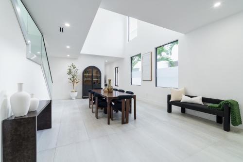 3BR Stunning Modern Oasis Villa in Coconut Grove – khách sạn tại Coconut Grove