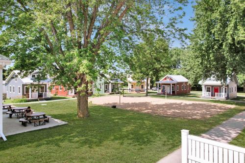 Okoboji Summer Theatre Cottages in Окободжи (Айова)