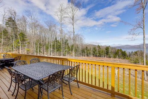 Newfound Lake Getaway: Cabin w/ Deck, Fire Pit in Bristol (NH)