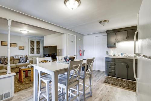 Waterfront Condo 2 Mi to Historic Dtwn Port Huron! in Port Huron (Michigan)